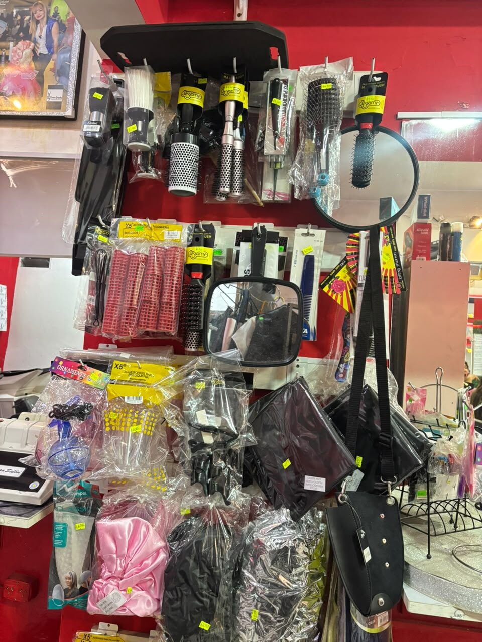 Cepillos, peines y accesorios de peluquería Distribuidora CBS