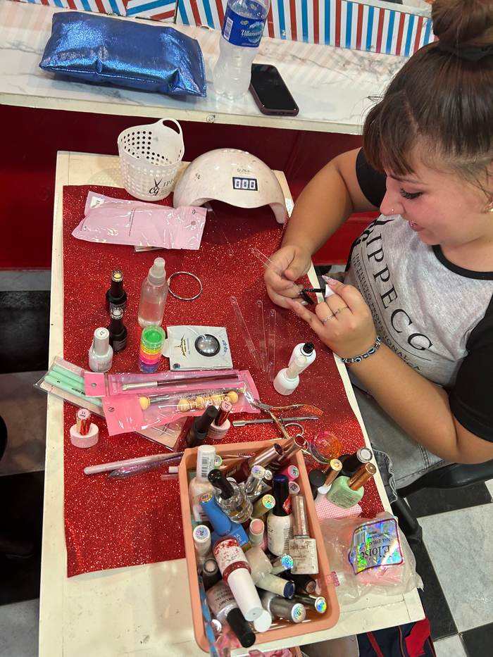 Trabajo de manicuría alumnas IPPECG 2