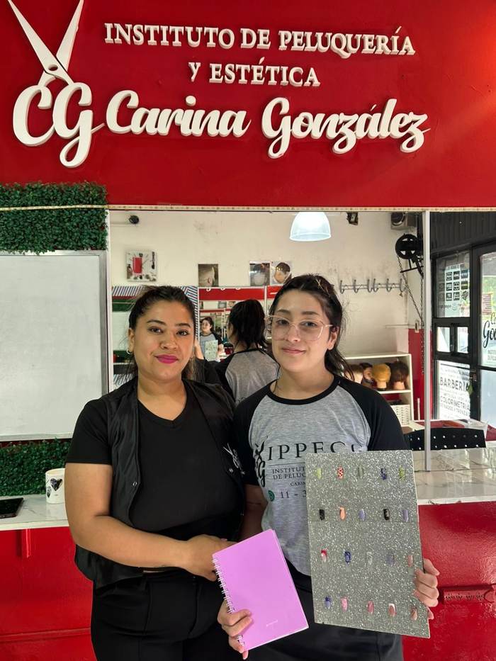 Trabajo de manicuría alumnas IPPECG 7