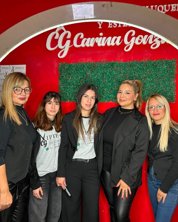 Trabajo de maquillaje de alumnas IPPECG 15