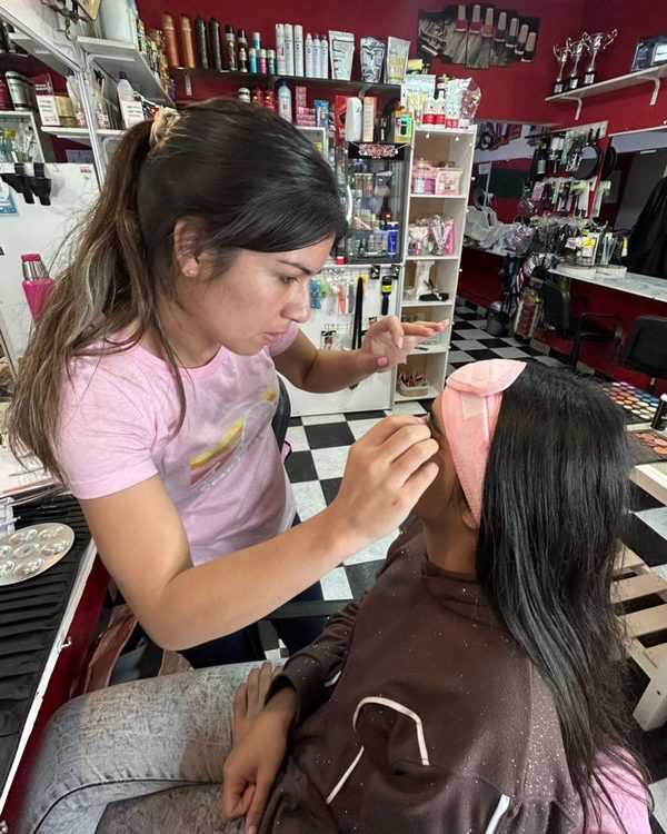 Trabajo de maquillaje de alumnas IPPECG 4