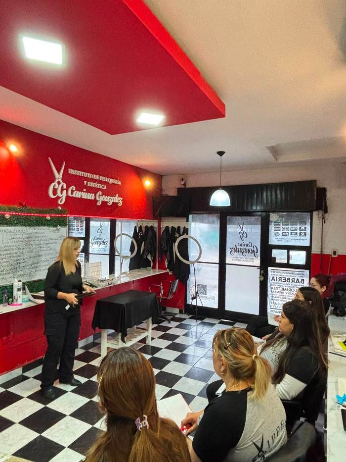 Trabajo de peluquería básica alumnas IPPECG 1