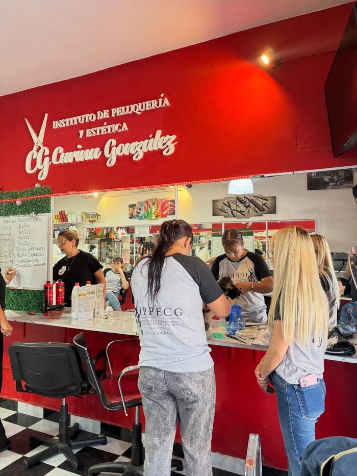 Trabajo de peluquería básica alumnas IPPECG 5